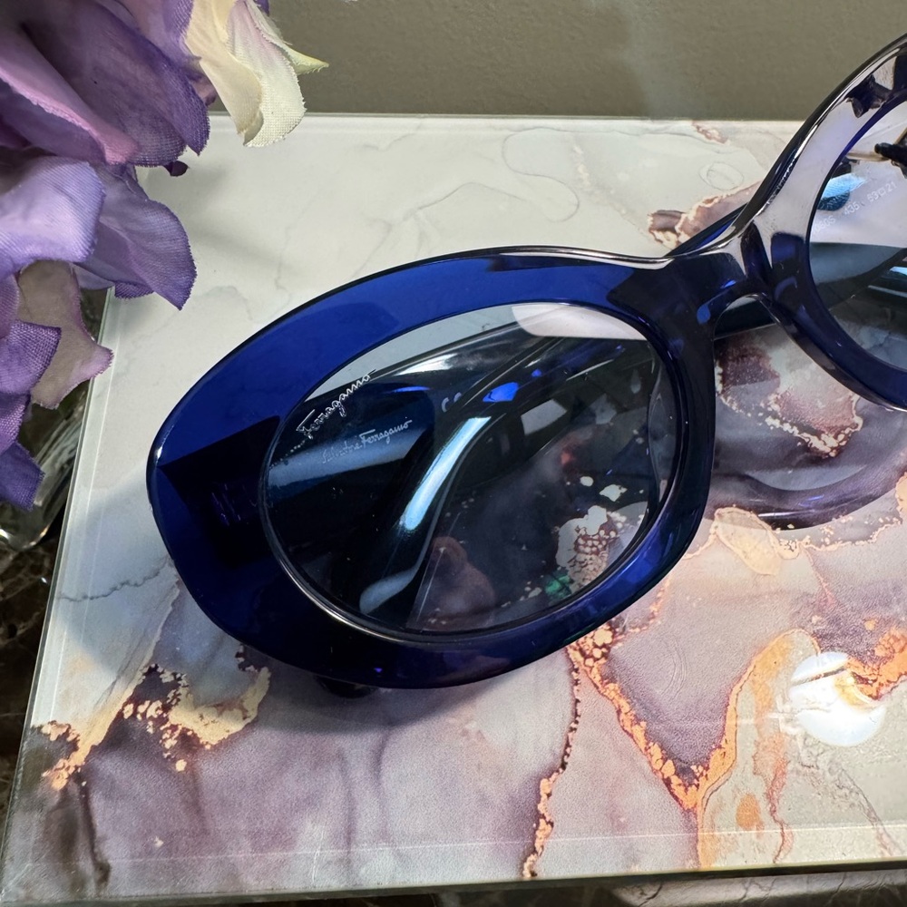 Salvatore FERRAGAMO Designer Sunglasses NWT! Authentic! RARE BLUE! Resort